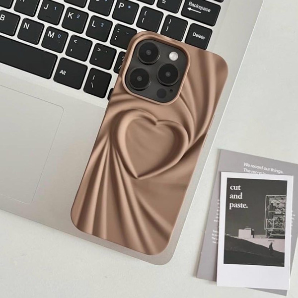 iPhone 3D Heart Brown Mobile Cover - Image 3